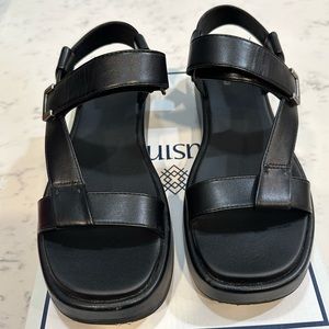 Susina Andee black platform sandal size 7.5